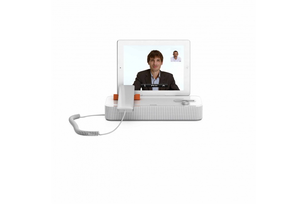 AudiOffice, dock permettant de transformer le smartphone en téléphone de bureau