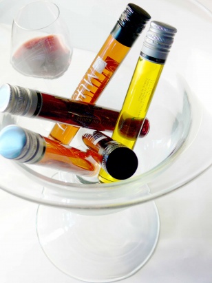 WIT (Wine In Tube), flacon en verre sérigraphié à capsule à vis