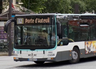 Gamme de 3 typographies Parisine pour girouette de bus