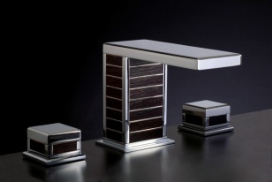Gamme Square, gamme de robinetterie de luxe et accessoires (poignée de portes, repose-serviettes