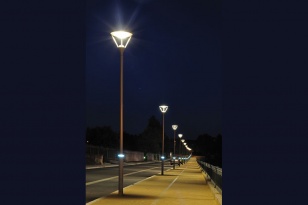 Lunik®, collerette de LED pour le balisage urbain intégrée à un mât d'éclairage public
