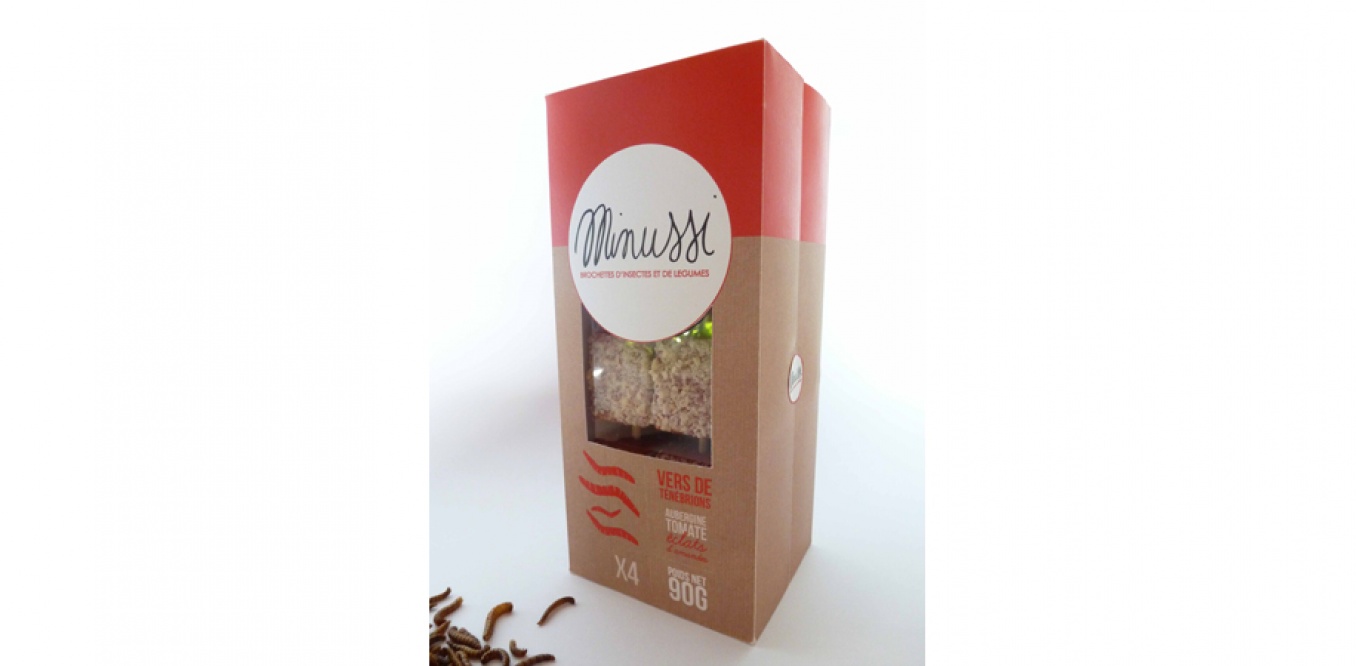 Minussi, brochettes d’insectes et de légumes