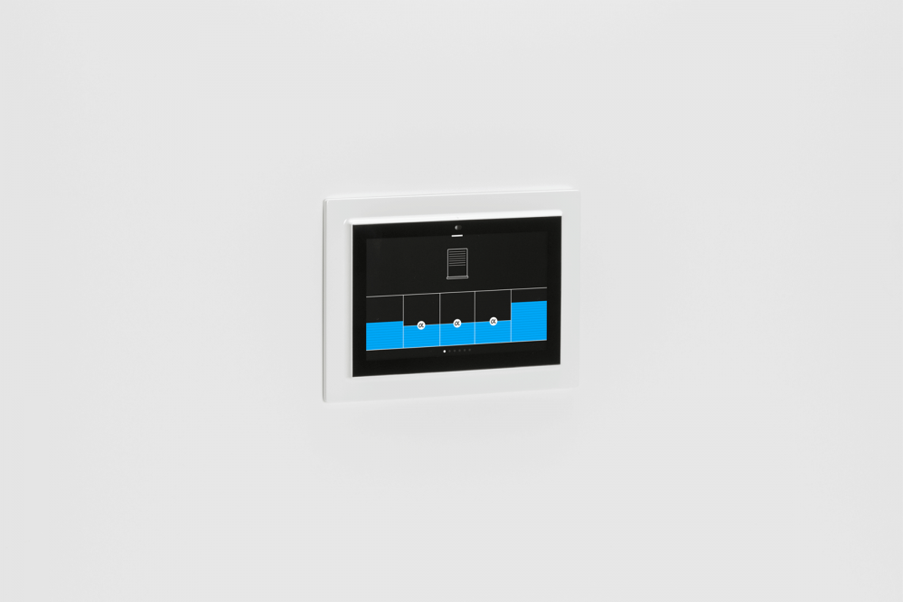 IO-TOUCH - Interface de commande utilisateurs pour maisons et bâtiments intelligents