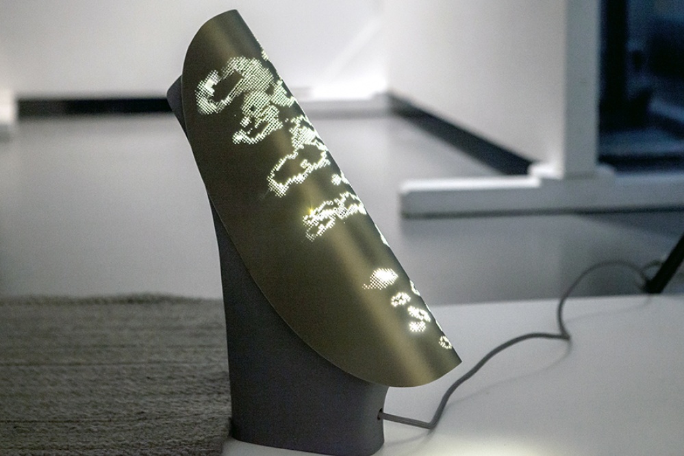 EXHALE, vêtement et objet lumineux interactifs