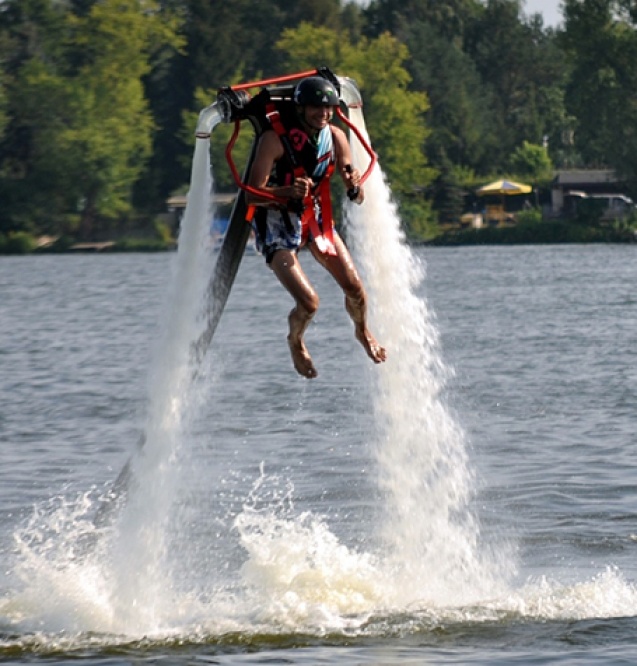 JETPACK BY ZR®, engin hydropropulsé pour voler en position assise